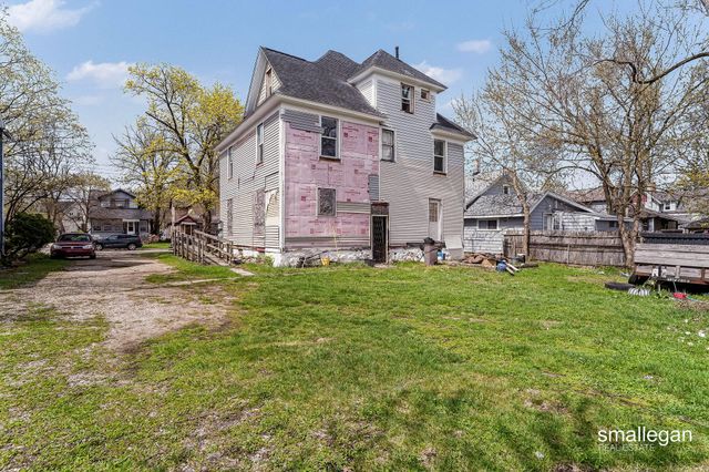 821 Clarence Street, Kalamazoo City, MI 49001