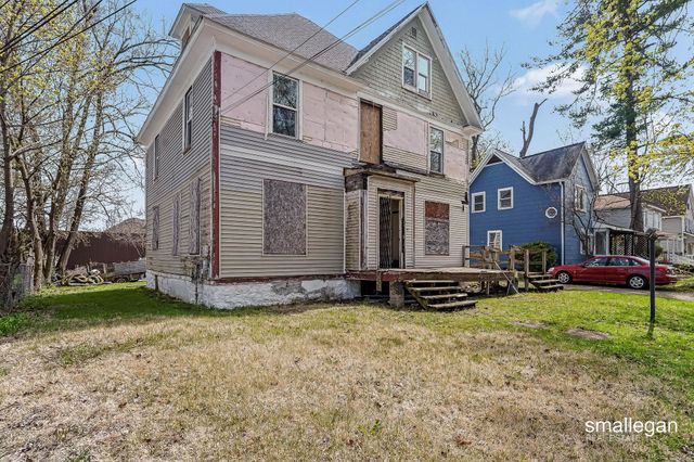 821 Clarence Street, Kalamazoo City, MI 49001