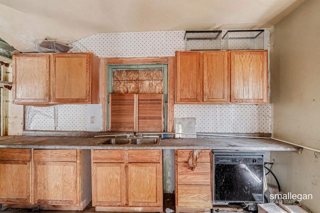 821 Clarence Street, Kalamazoo City, MI 49001