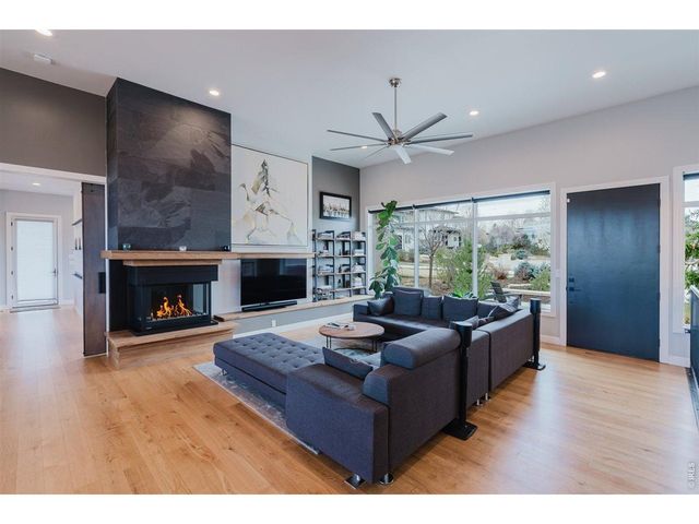 8568 Foxhaven Ct, Niwot, CO 80503