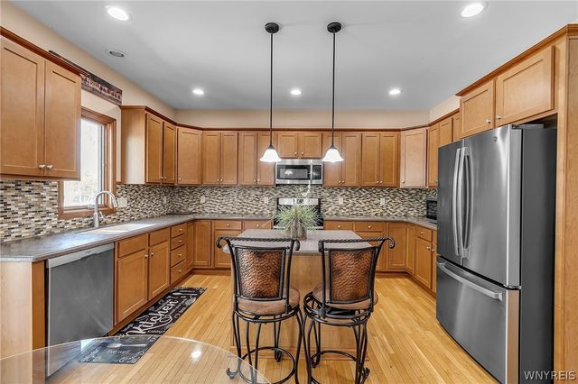 111 Caldwell Drive, West Seneca, NY 14224