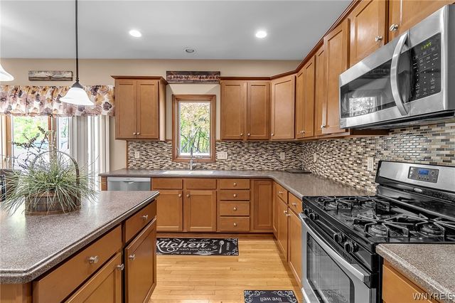 111 Caldwell Drive, West Seneca, NY 14224