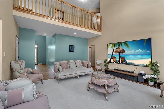 111 Caldwell Drive, West Seneca, NY 14224