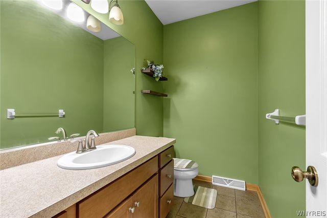 111 Caldwell Drive, West Seneca, NY 14224