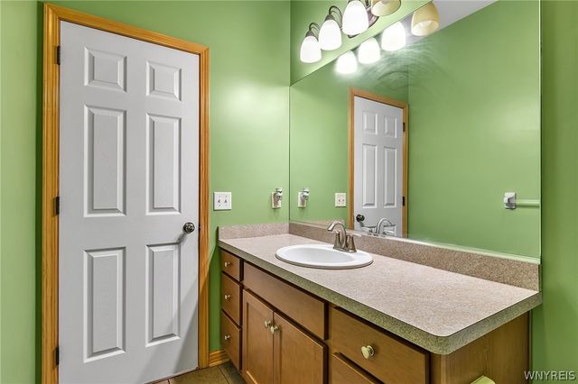 111 Caldwell Drive, West Seneca, NY 14224
