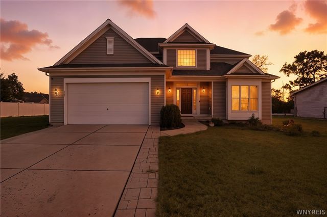 111 Caldwell Drive, West Seneca, NY 14224