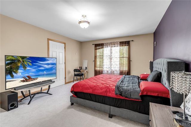 111 Caldwell Drive, West Seneca, NY 14224