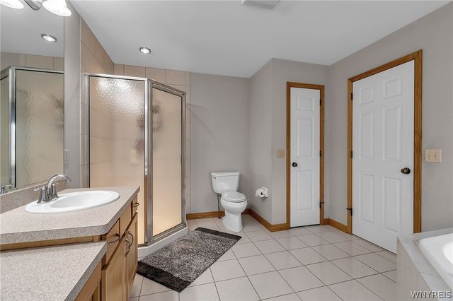 111 Caldwell Drive, West Seneca, NY 14224