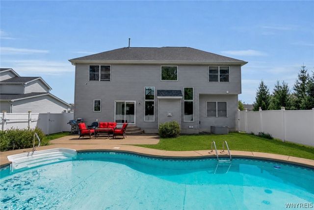 111 Caldwell Drive, West Seneca, NY 14224