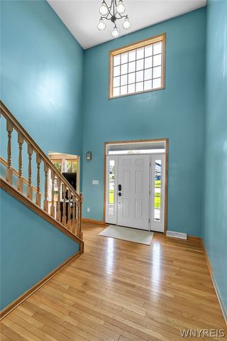 111 Caldwell Drive, West Seneca, NY 14224