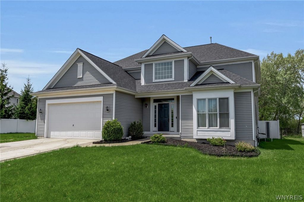 111 Caldwell Drive, West Seneca, NY 14224