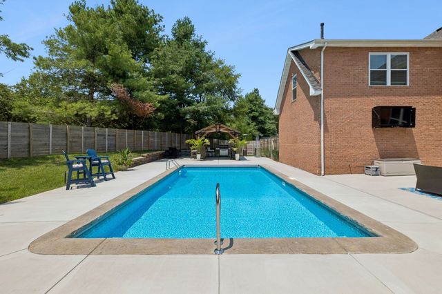 505 Falkirk Ct, Franklin, TN 37064