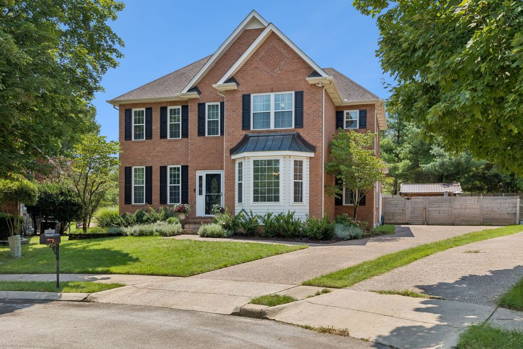 505 Falkirk Ct, Franklin, TN 37064