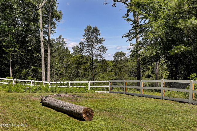 166 Louie Lane, Jacksonville, NC 28540