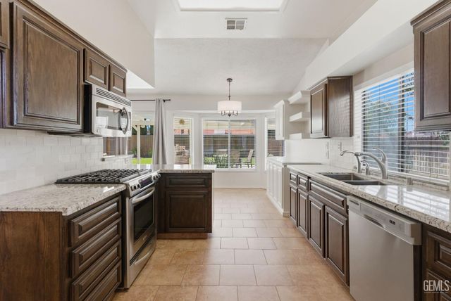14113 San Jose Avenue, Bakersfield, CA 93314