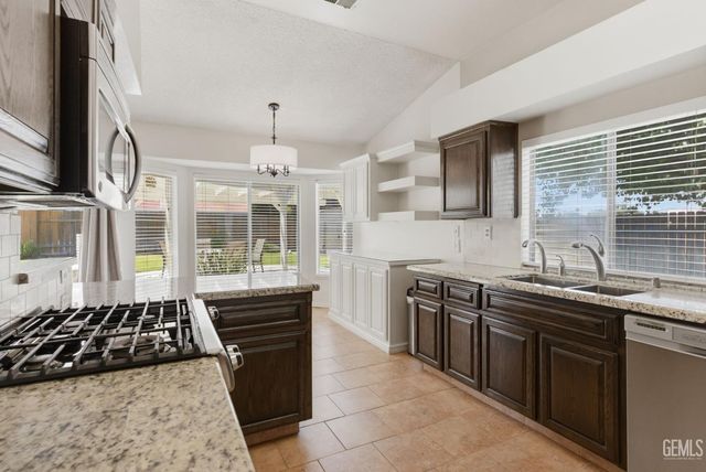 14113 San Jose Avenue, Bakersfield, CA 93314