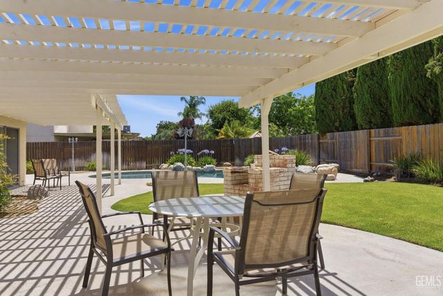 14113 San Jose Avenue, Bakersfield, CA 93314