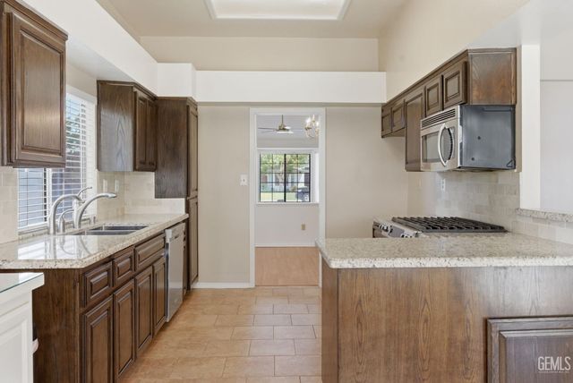 14113 San Jose Avenue, Bakersfield, CA 93314