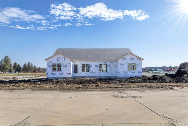 1202 Rock Ridge Circle, Waverly, IA 50677