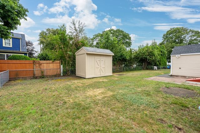 114 Holyoke Street, Lynn, MA 01905