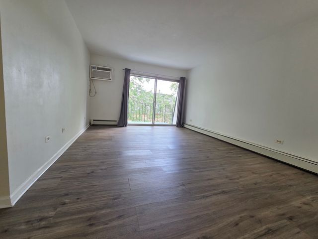 9B E Dundee Quarter Drive 303, Palatine, IL 60074