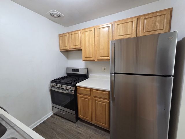 9B E Dundee Quarter Drive 303, Palatine, IL 60074