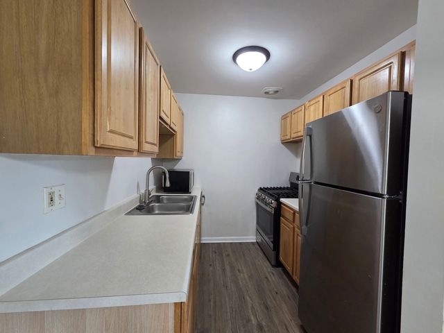 9B E Dundee Quarter Drive 303, Palatine, IL 60074