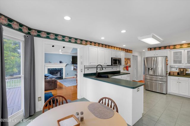 9550 Routt Rd, Jeffersontown, KY 40299