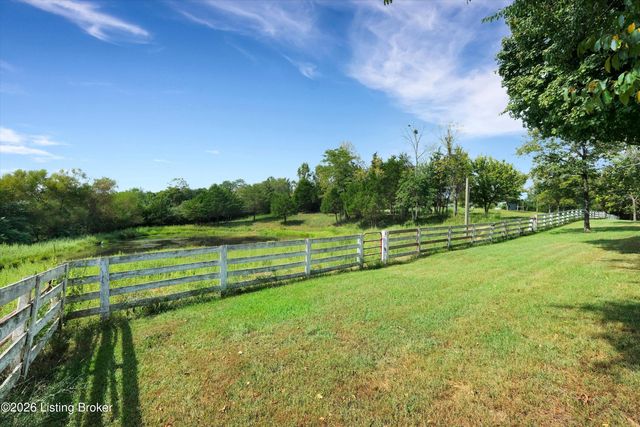 9550 Routt Rd, Jeffersontown, KY 40299