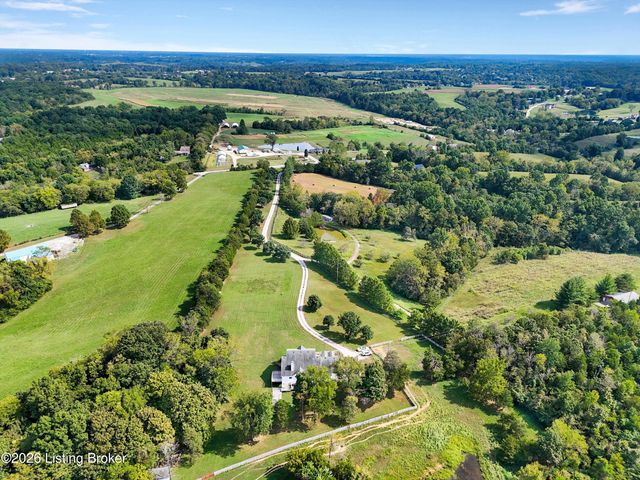 9550 Routt Rd, Jeffersontown, KY 40299