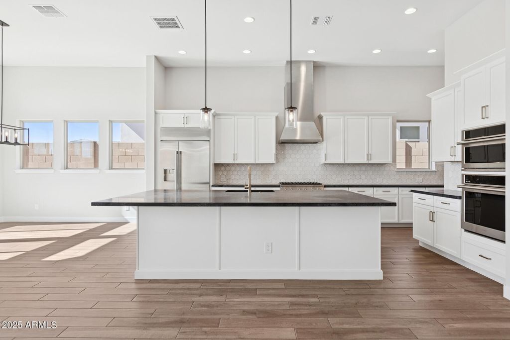 20645 W BERRIDGE Lane, Buckeye, AZ 85396 — photo 5
