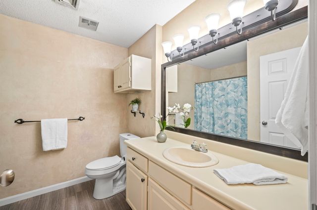 690 S Porter St Apt 31, Manchester, NH 03103