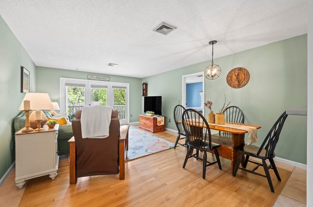 690 S Porter St Apt 31, Manchester, NH 03103