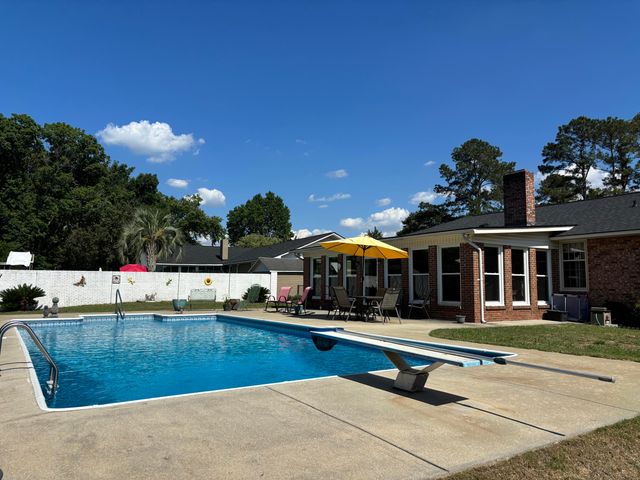 876 Gordonia Drive, Sumter, SC 29150