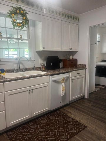 876 Gordonia Drive, Sumter, SC 29150