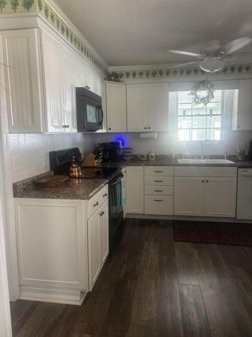 876 Gordonia Drive, Sumter, SC 29150