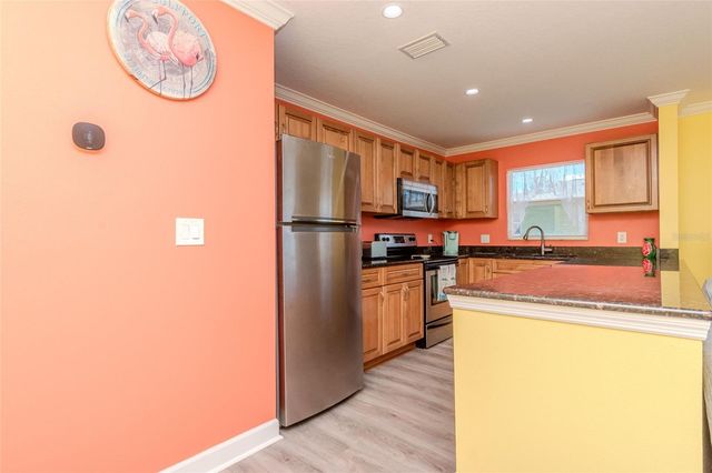5605 SHORE BOULEVARD S 1B, Gulfport, FL 33707