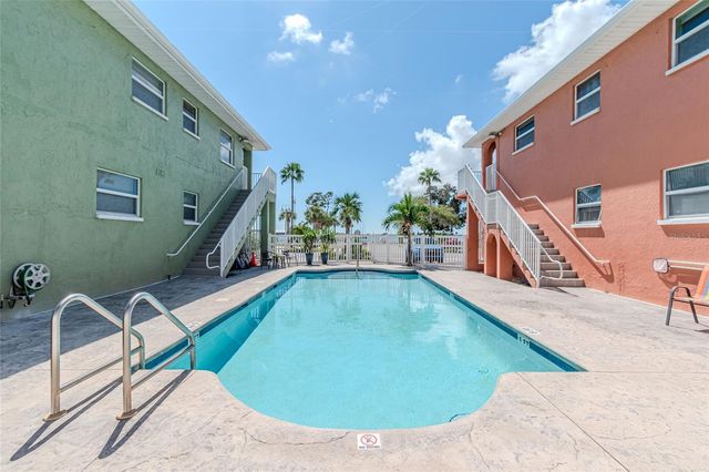 5605 SHORE BOULEVARD S 1B, Gulfport, FL 33707