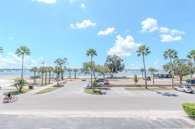 5605 SHORE BOULEVARD S 1B, Gulfport, FL 33707