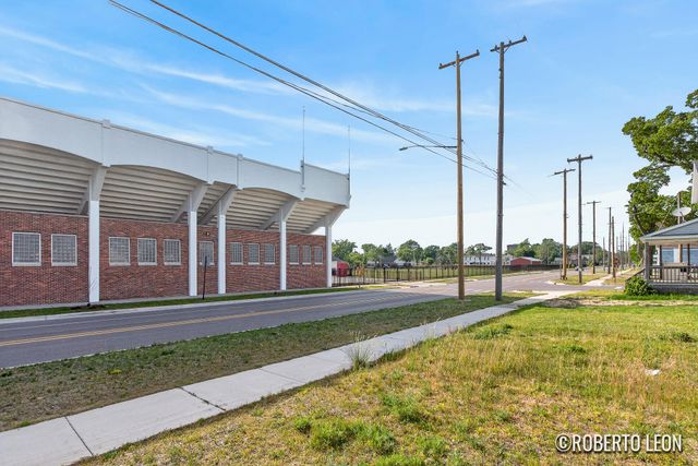 1380 Sanford Street, Muskegon, MI 49441