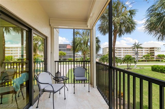 960 Swallow AVE 203, Marco Island, FL 34145