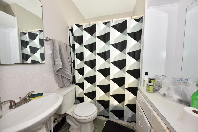 1209 Milwaukee AVENUE, South Milwaukee, WI 53172