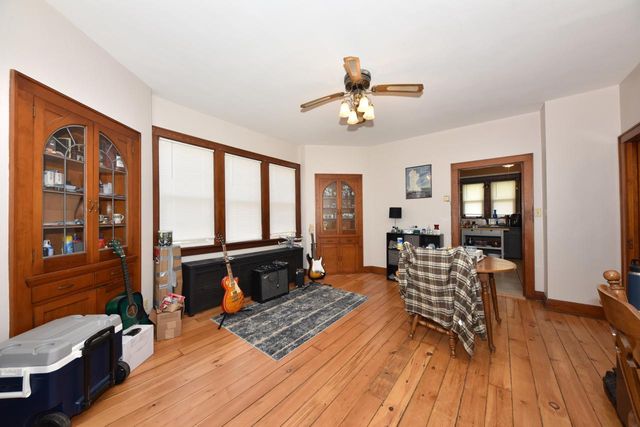 1209 Milwaukee AVENUE, South Milwaukee, WI 53172