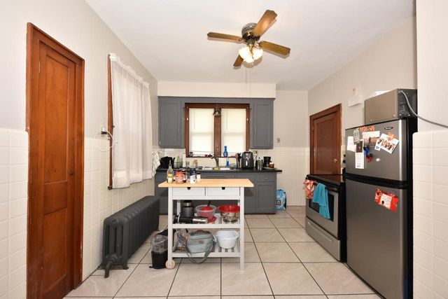 1209 Milwaukee AVENUE, South Milwaukee, WI 53172