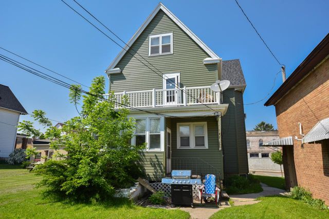 1209 Milwaukee AVENUE, South Milwaukee, WI 53172
