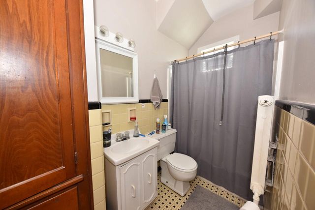 1209 Milwaukee AVENUE, South Milwaukee, WI 53172