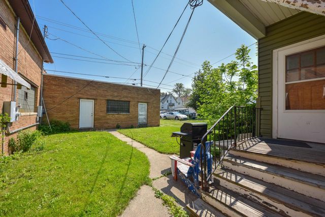 1209 Milwaukee AVENUE, South Milwaukee, WI 53172