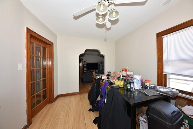 1209 Milwaukee AVENUE, South Milwaukee, WI 53172