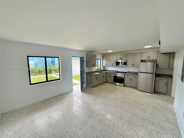 180 NE 57th St 4, Miami, FL 33137