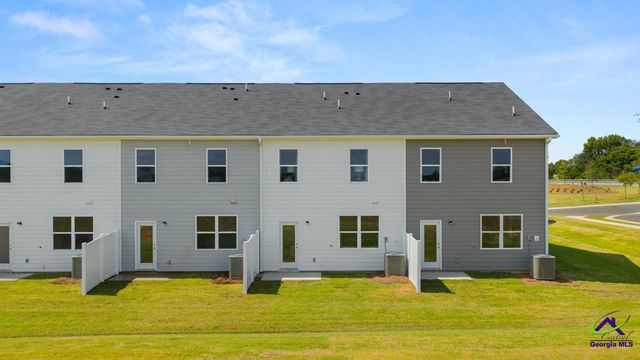 121 Kenmore Circle, Perry, GA 31069